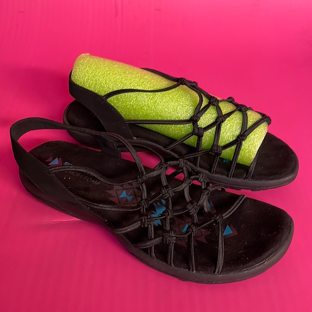 Skechers Reggae Slim-Forget Knotted Web Memory Foam Sandals! Size 9.